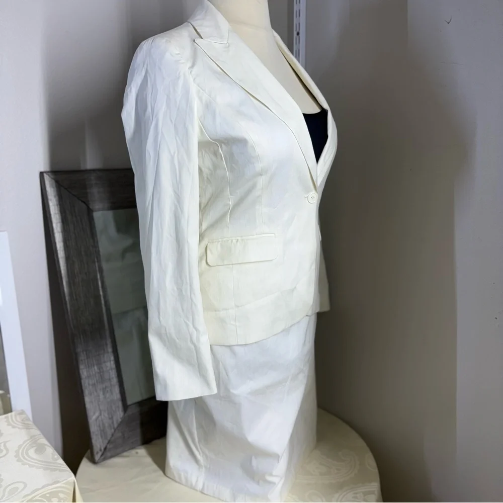 New York & Company cream color suit set Tailored Blazer with Notched Lapels